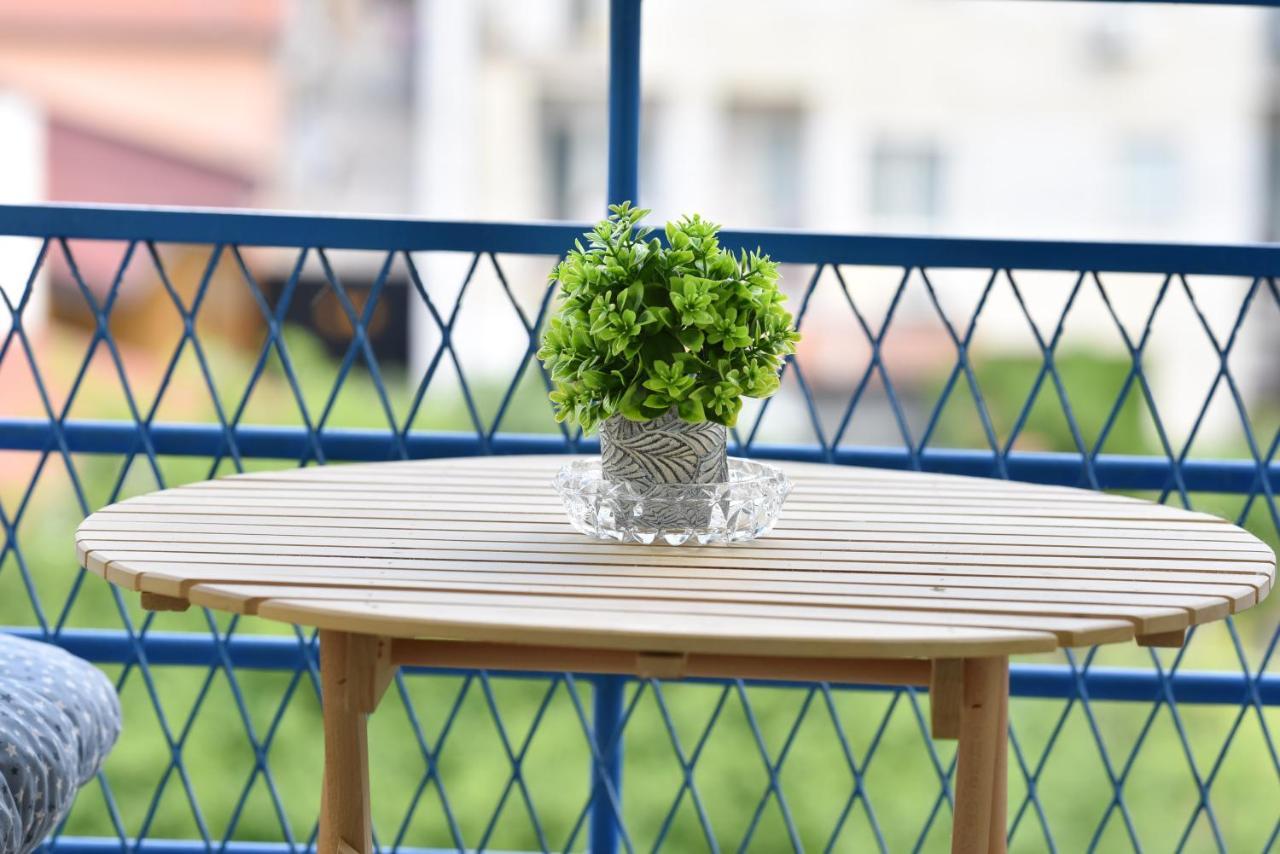 Apartment Vera With Free Garage Novi Sad Bagian luar foto