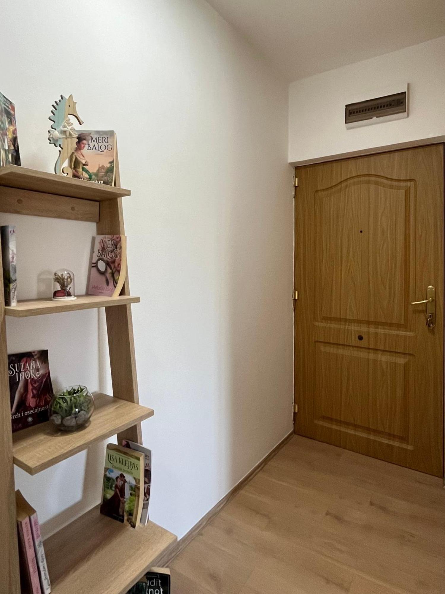 Apartment Vera With Free Garage Novi Sad Bagian luar foto